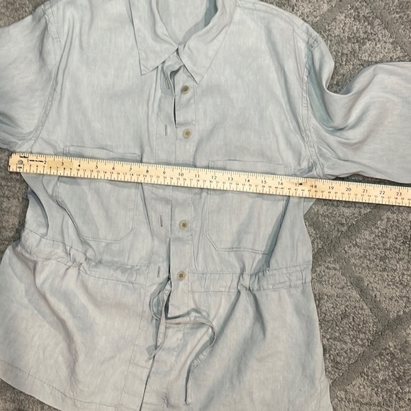 Eileen Fisher short sleeve linen and viscose button camp drawstring waist shirt - Picture 5 of 7